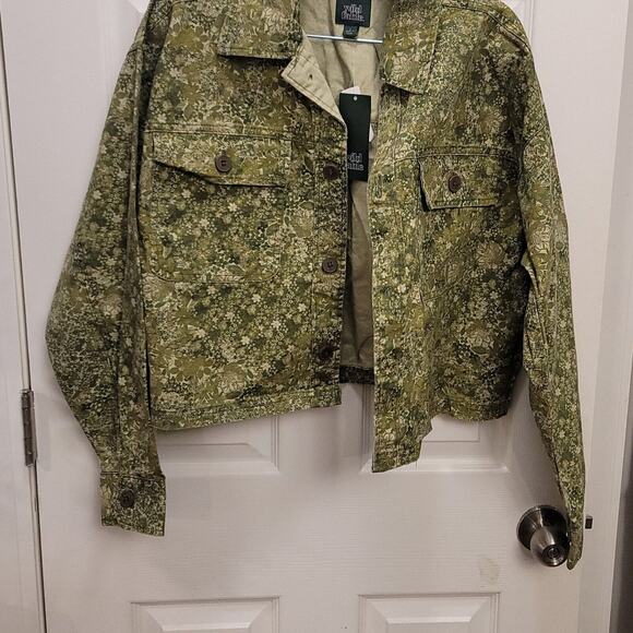 New Jean jacket- green flower/camo print size small- New With tags - Picture 1 of 3